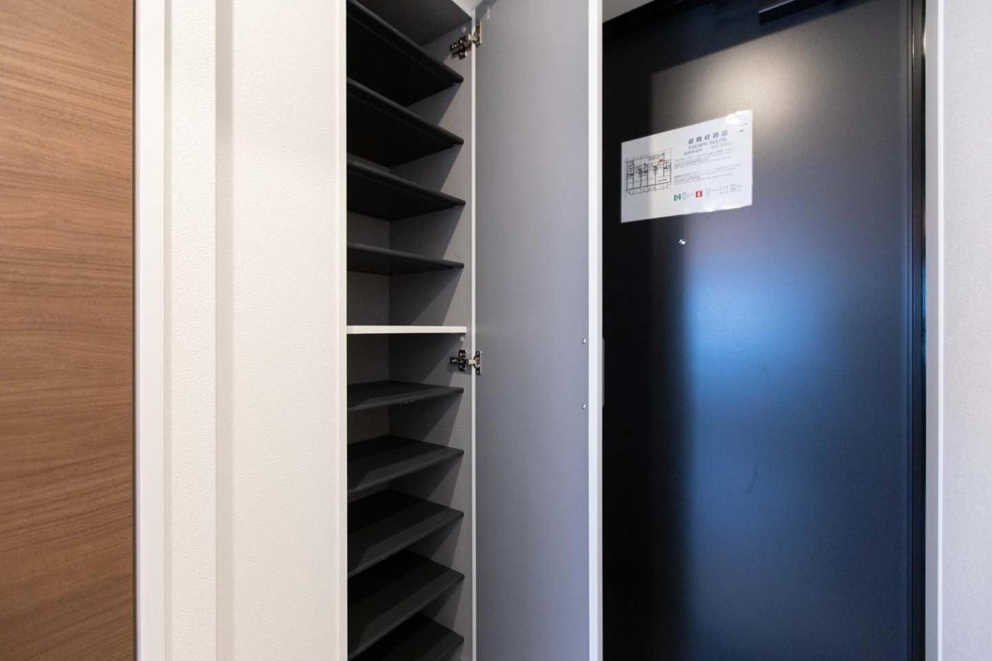 Art Shin-Osaka West Apartment Bagian luar foto
